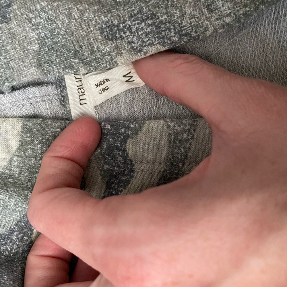 NWOT Camo Tunic hoddie